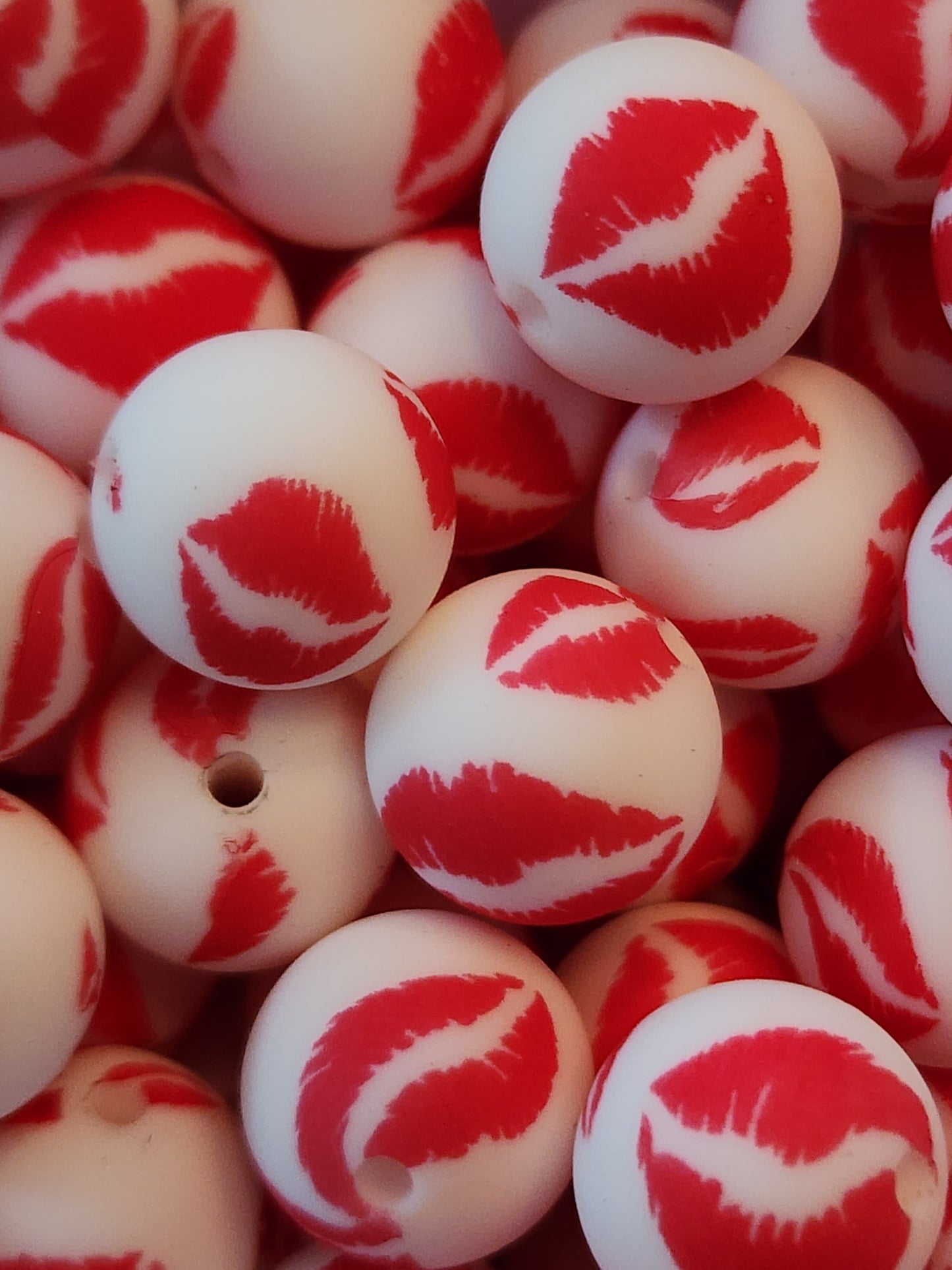 15MM Red Lip Silicone Beads