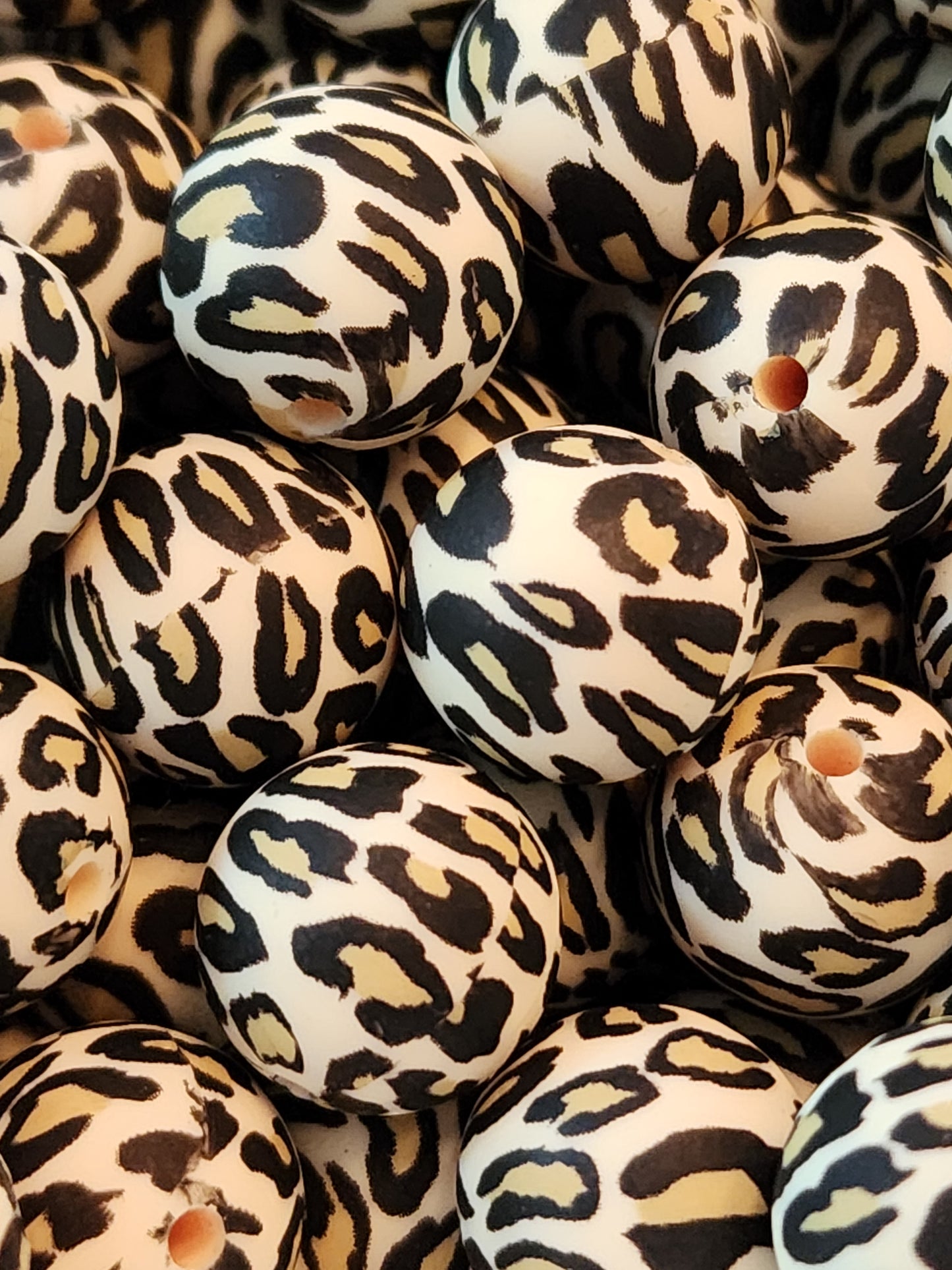 15MM Dot Leopard Silicone Beads