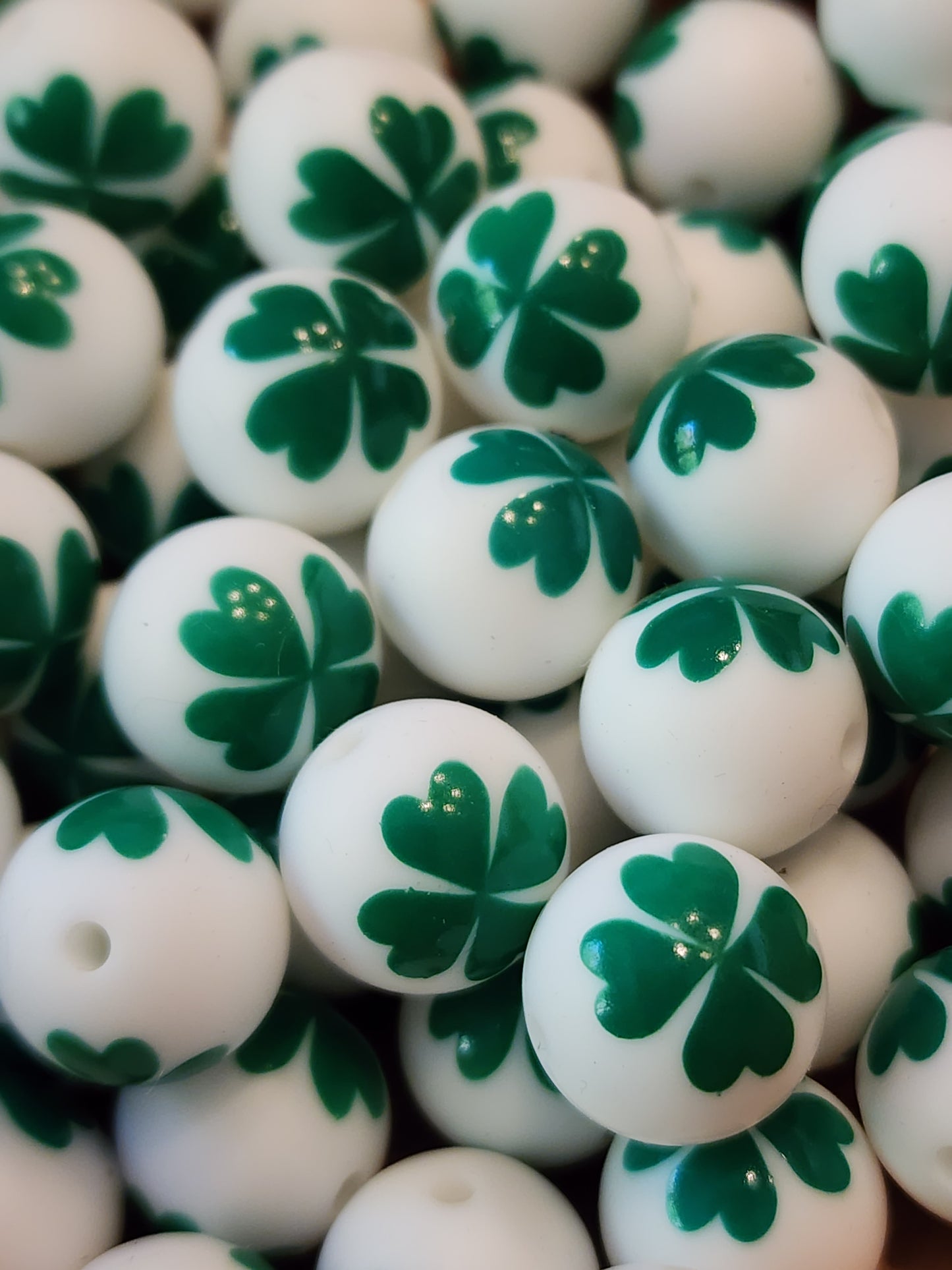 15mm Shamrock Silicon Beads