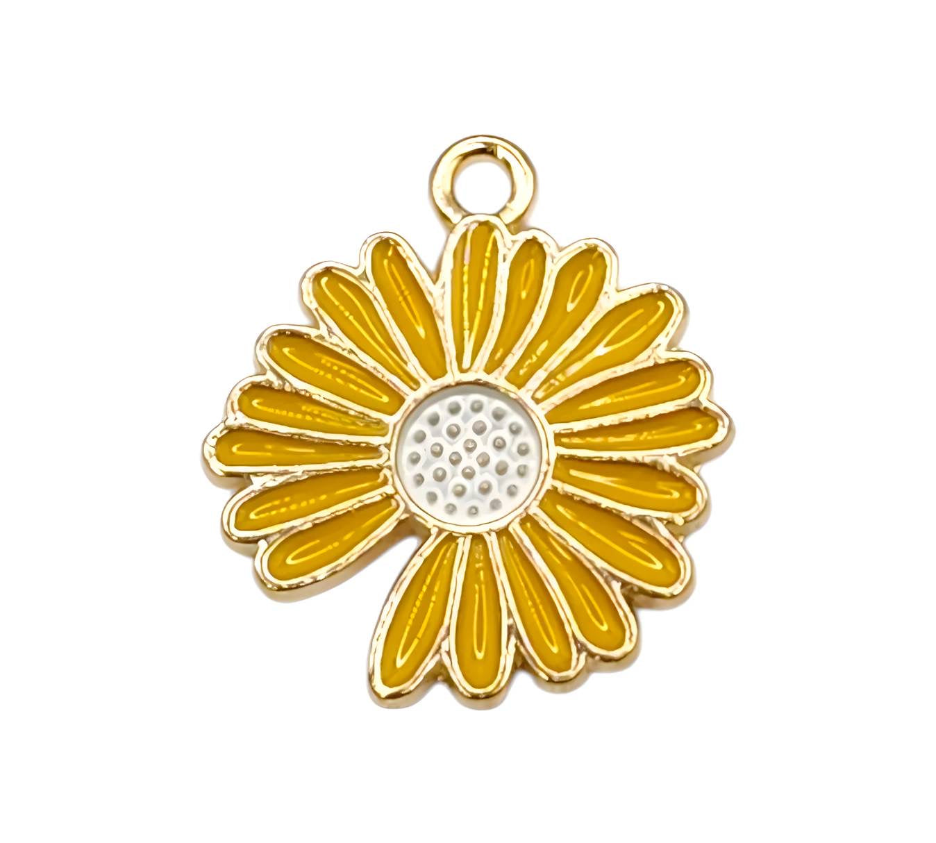 Sunny Daisy Charm