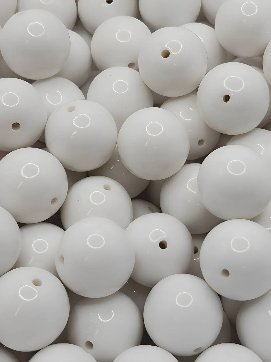 White Solid 20MM Beads (Bubblegum Beads)